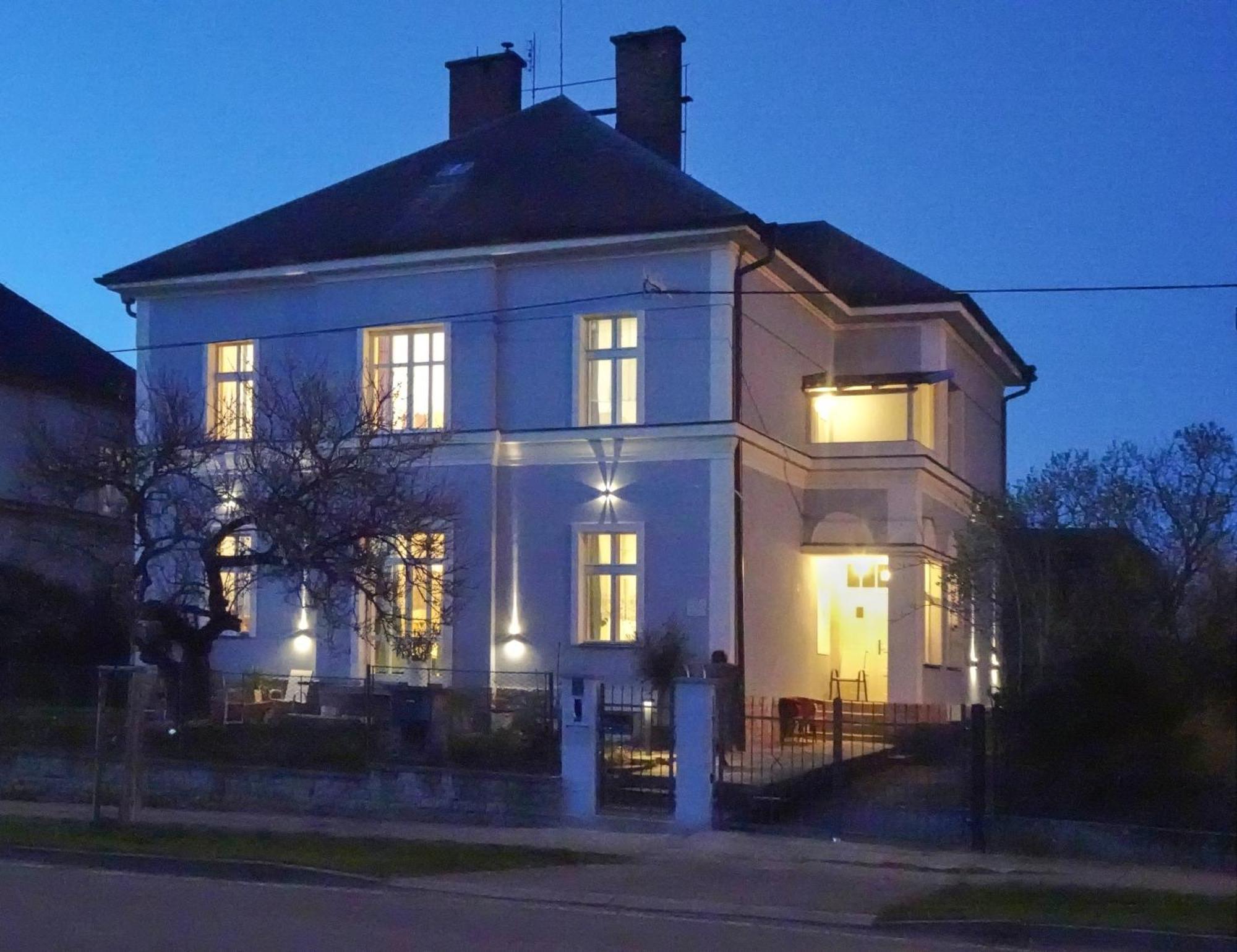 Vila Opočno Exteriör bild